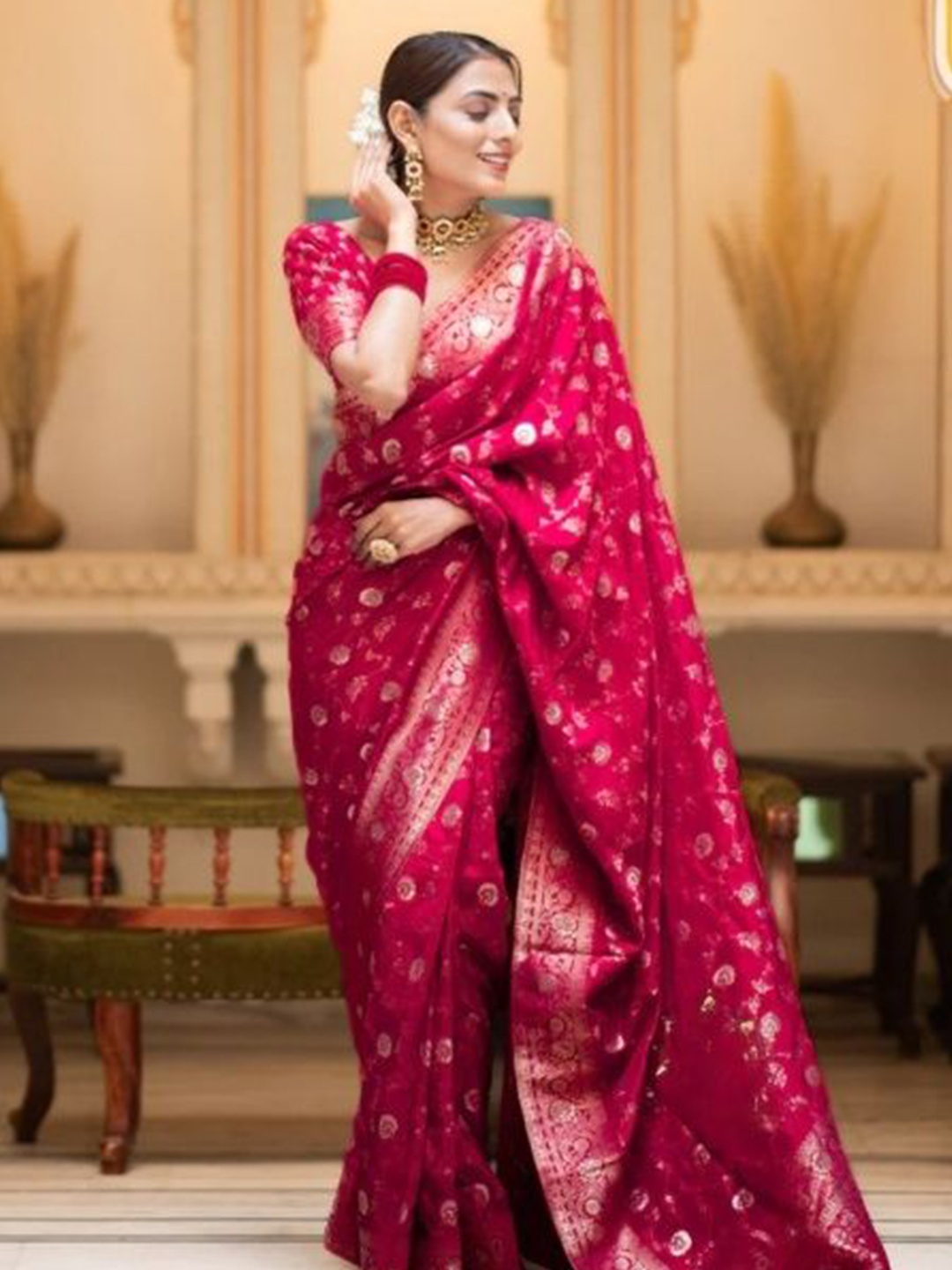 

ZILVIRA Ethnic Motifs Woven Design Zari Banarasi Saree, Pink