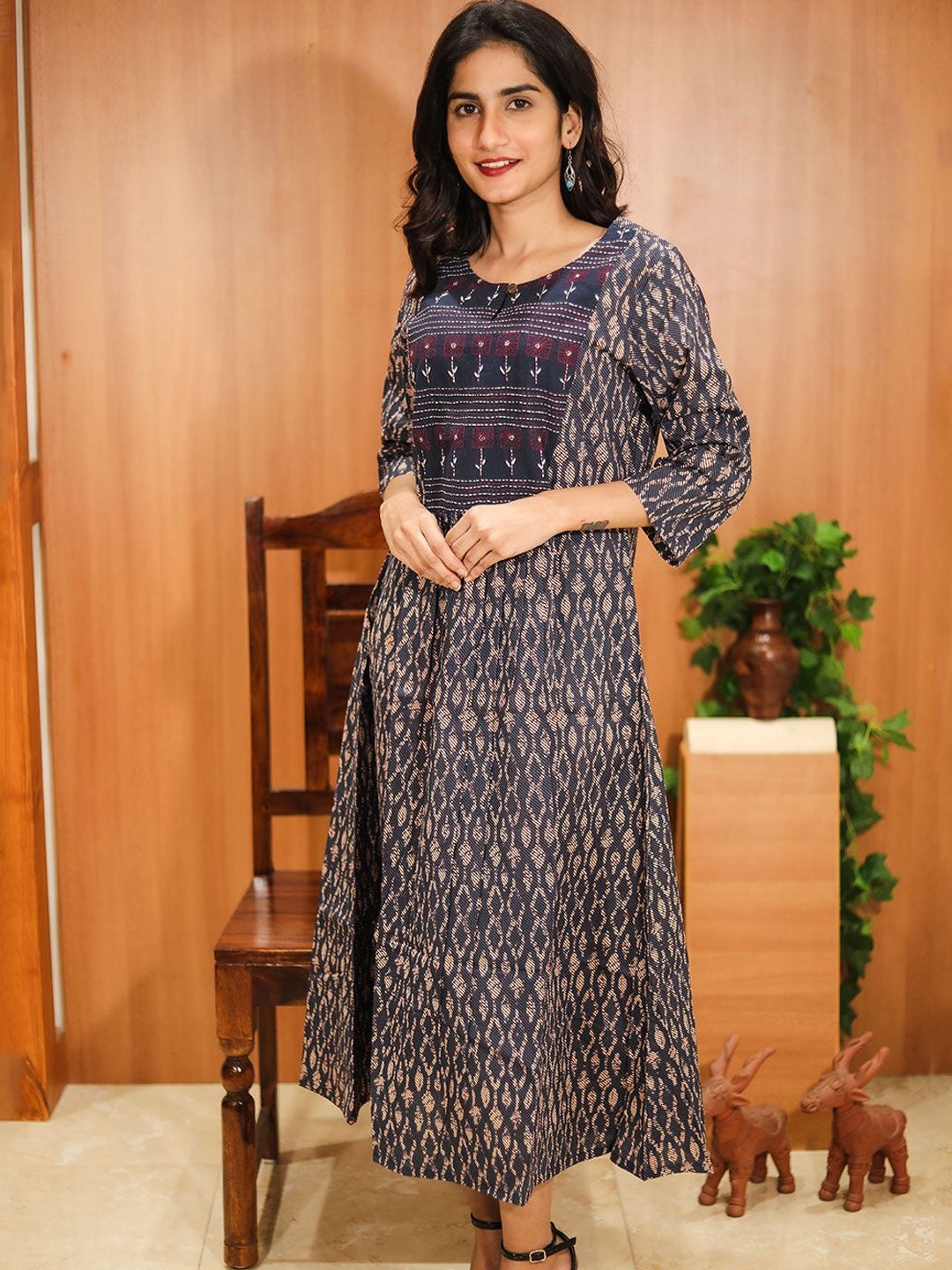 

Avishya Ethnic Motifs Printed A-Line Midi Dress, Blue