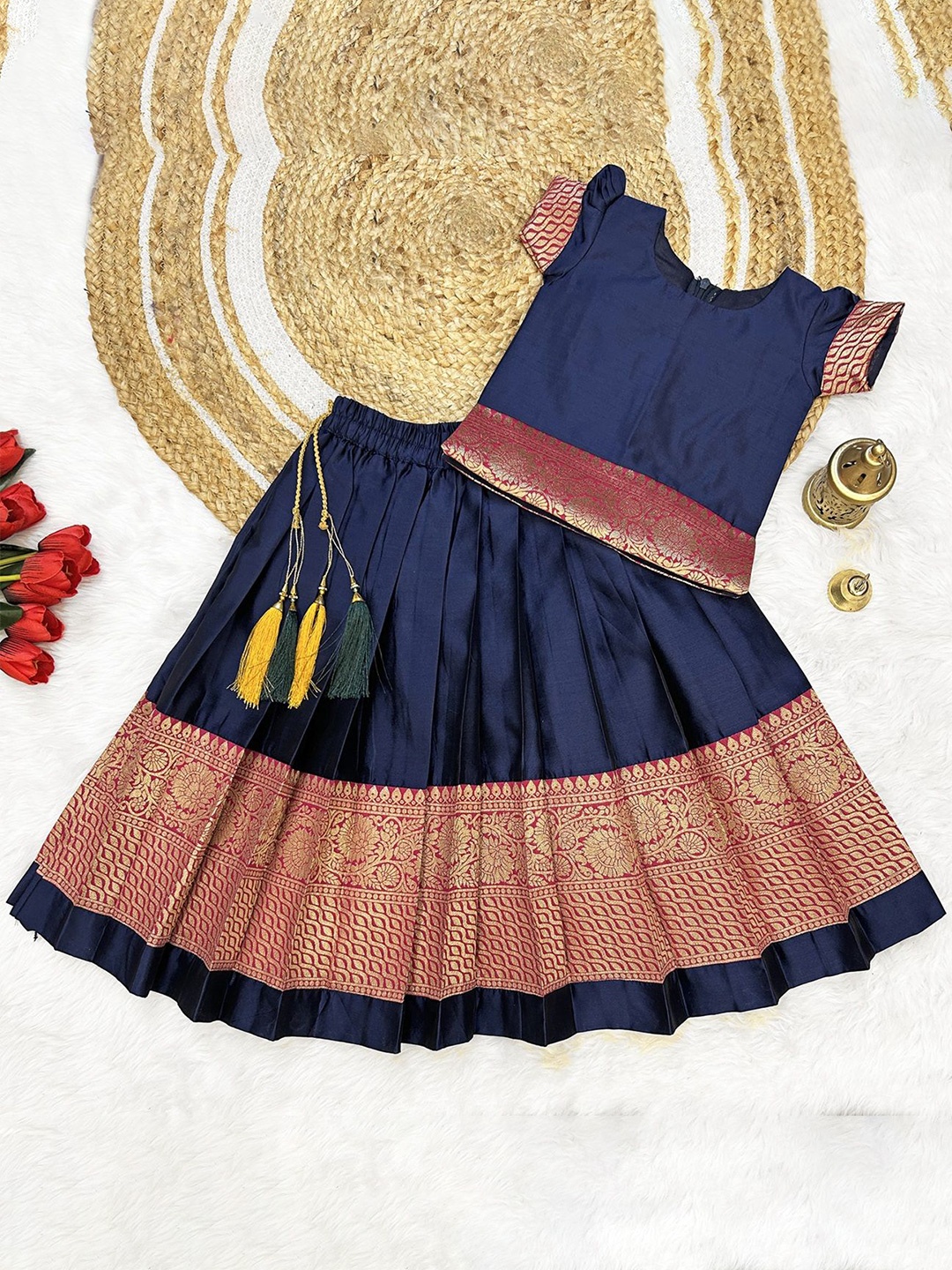 

FELIZ THE DESIGNER STUDIO Girls Woven Design Zari Jacquard Ready to Wear Lehenga & Blouse, Navy blue