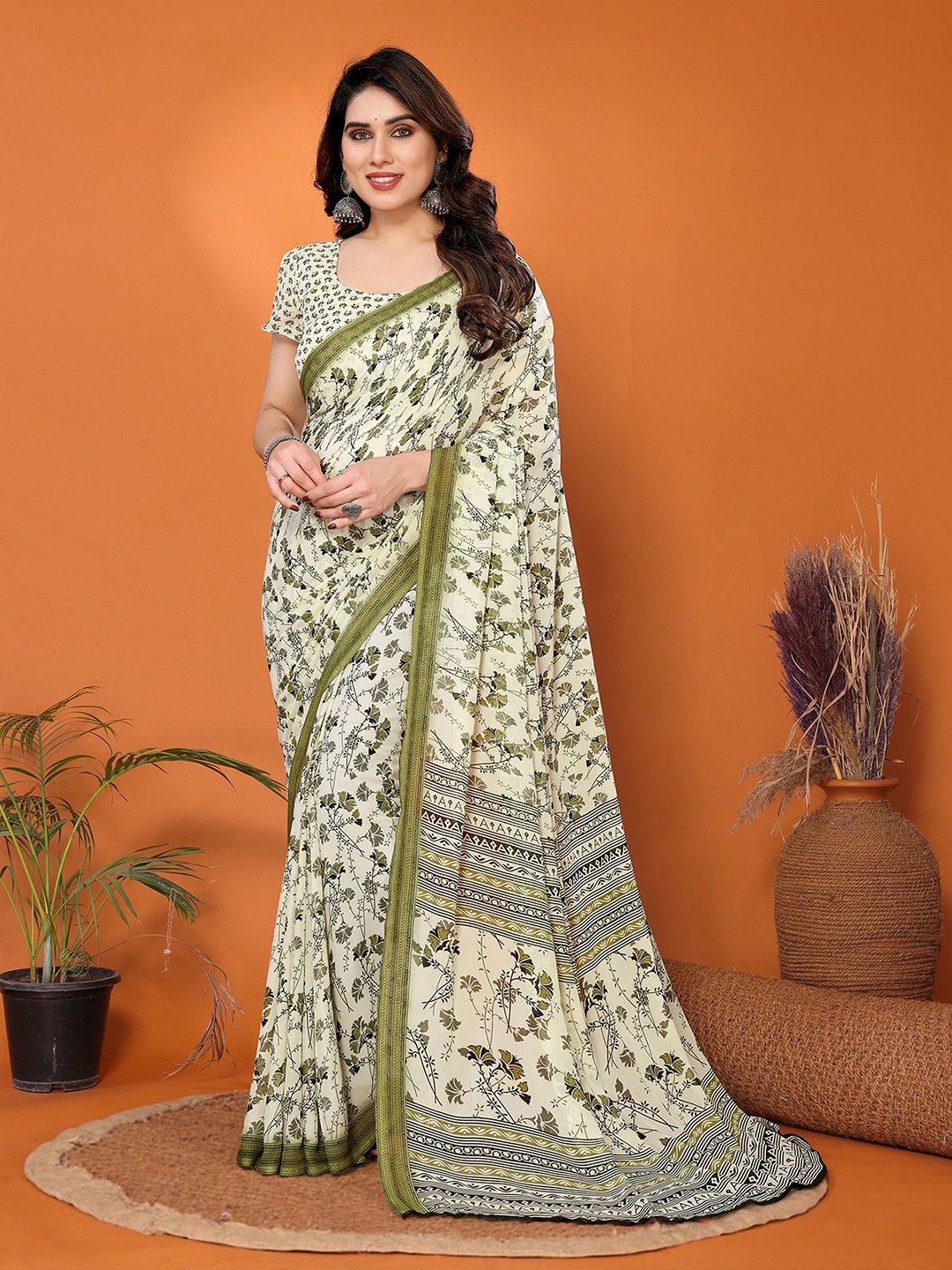 

Moda Rapido Floral Poly Georgette Saree, Green