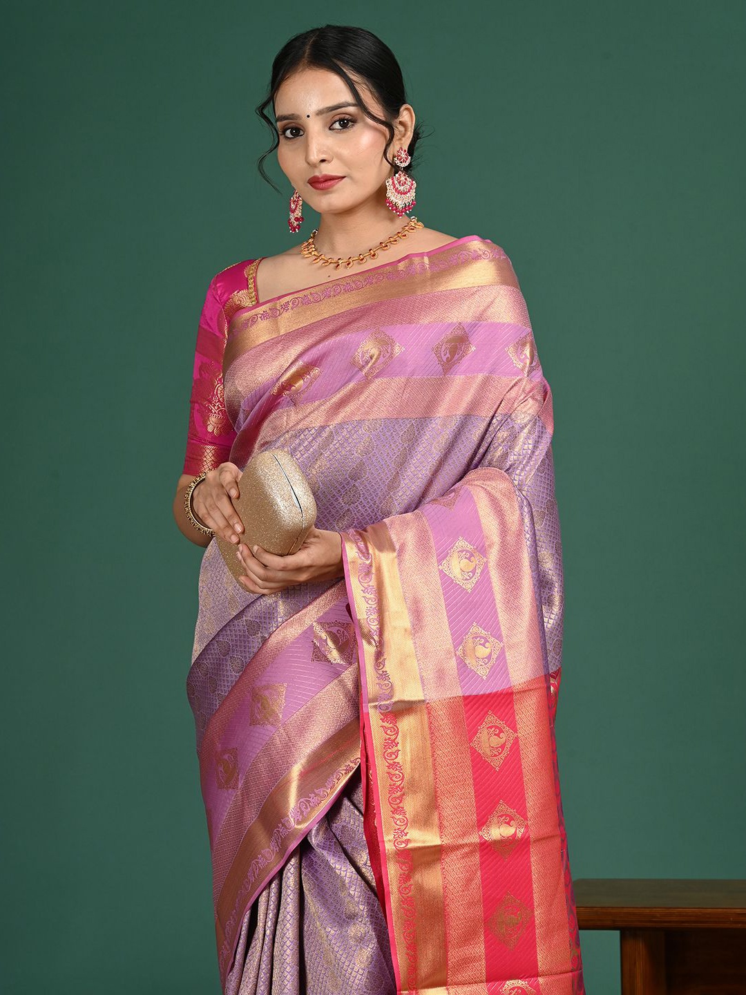 

HELLA FASHIONS Art Silk Saree, Lavender