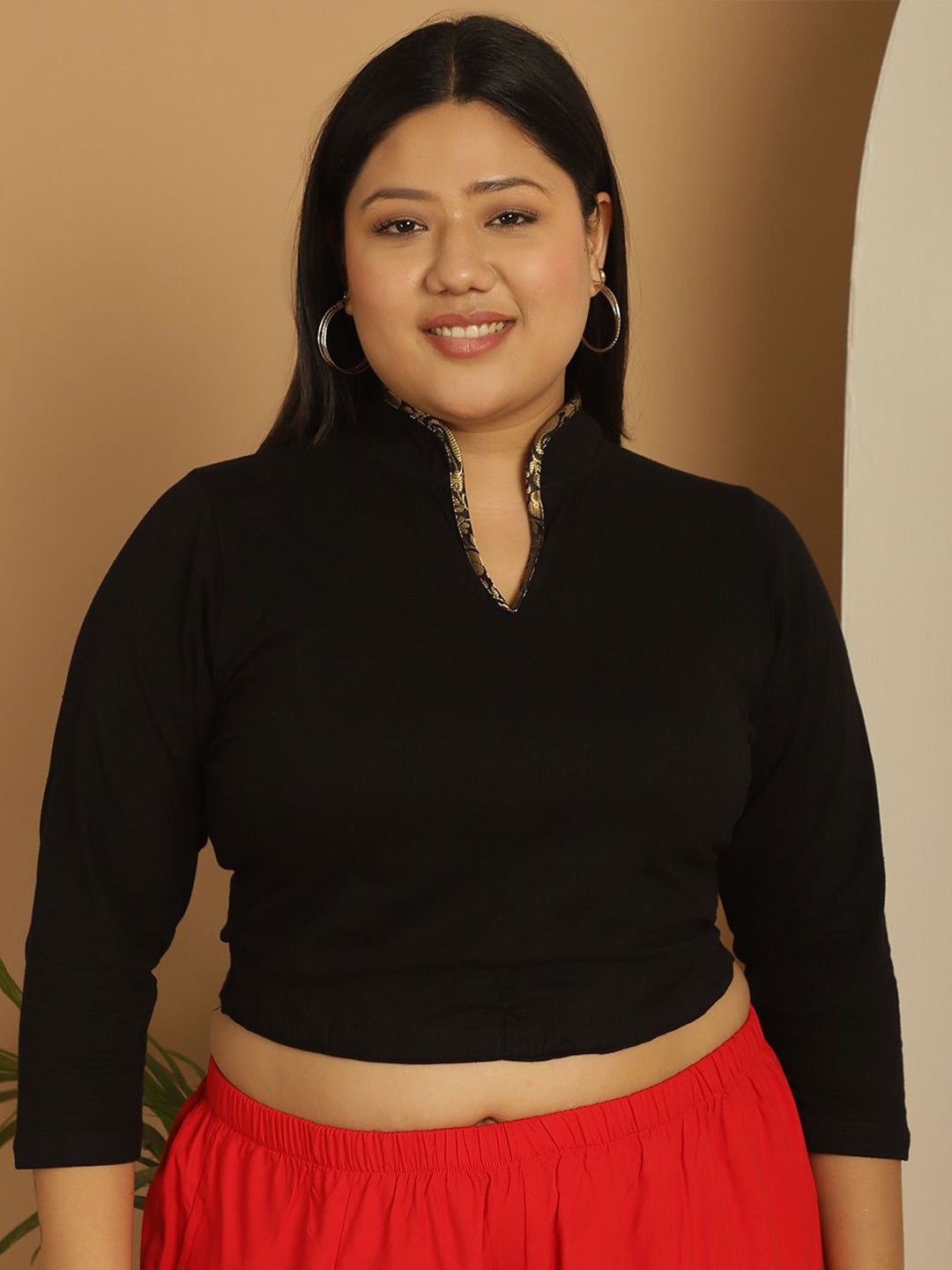 

theRebelinme Women Plus Size Mandarin Collar Fitted Crop Top, Black
