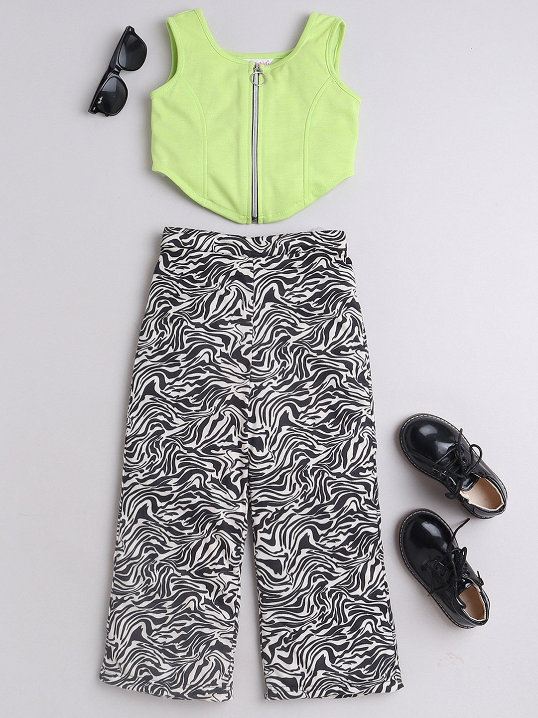 

taffykids Girls Top with Trousers, Green