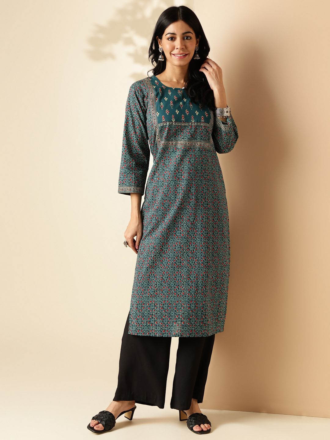 

Vbuyz Floral Printed Keyhole Neck Three-Quarter Sleeves Pure Cotton Straight Kurta, Blue