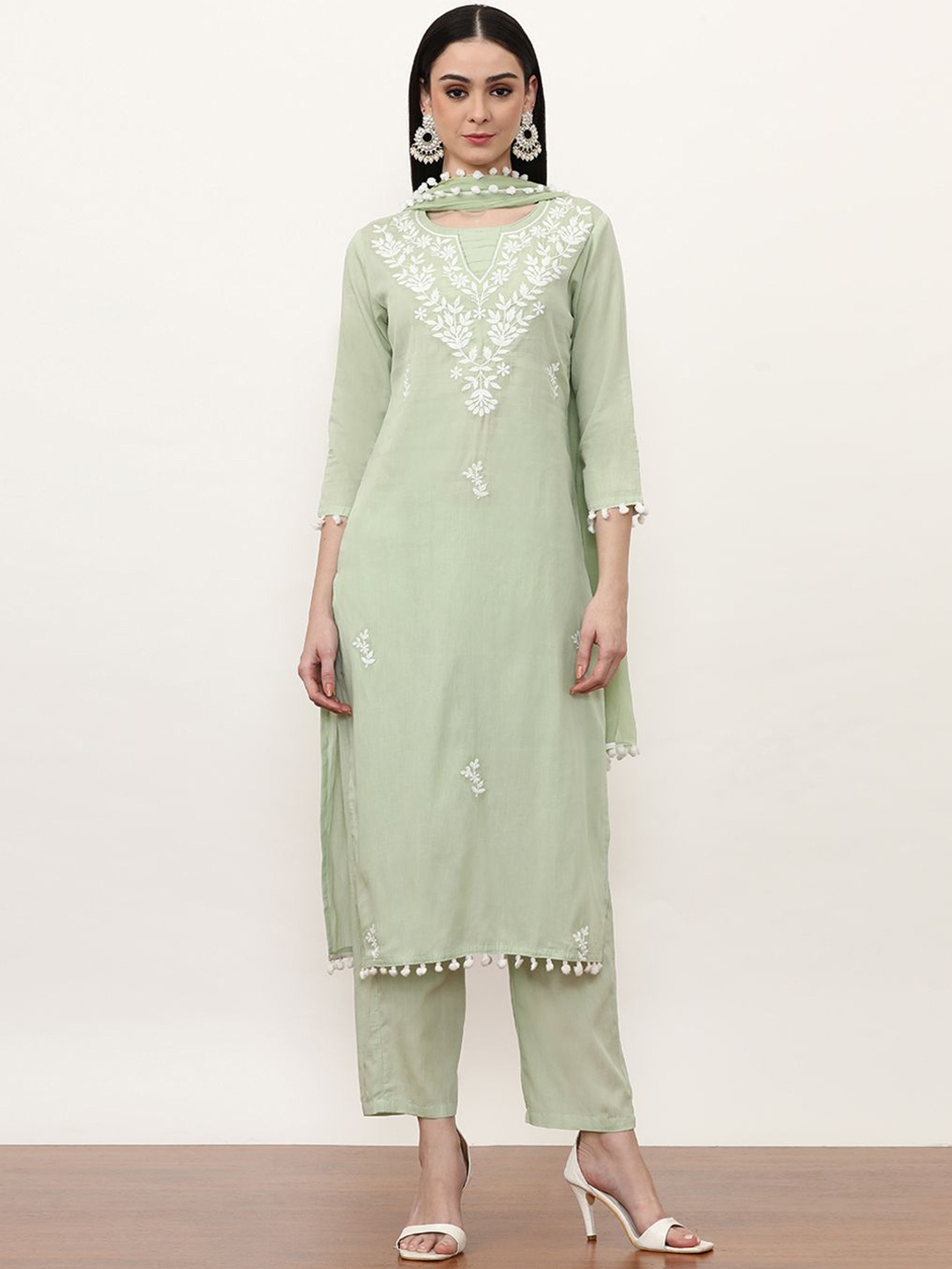 

Jaipur Kurti Women Ethnic Motifs Embroidered Regular Thread Work Kurta with Trousers & With Dupatta, Green