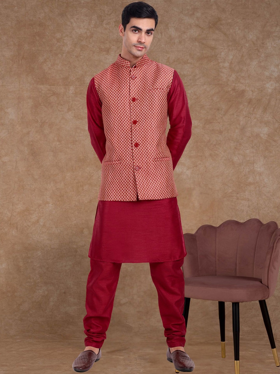 

SKAVIJ Men Mandarin Collar Kurta With Churidar & Nehru Jacket, Red