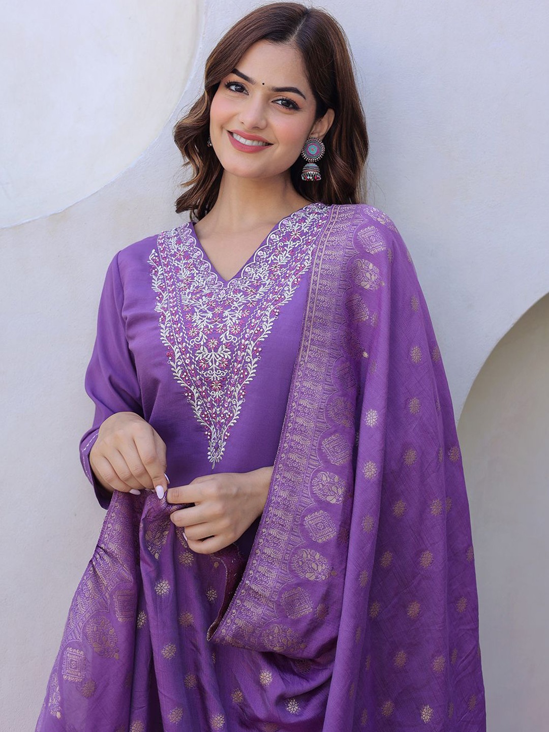 

Anouk Ethnic Motifs Embroidered Regular Pure Silk Straight Kurta with Trousers & Dupatta, Purple