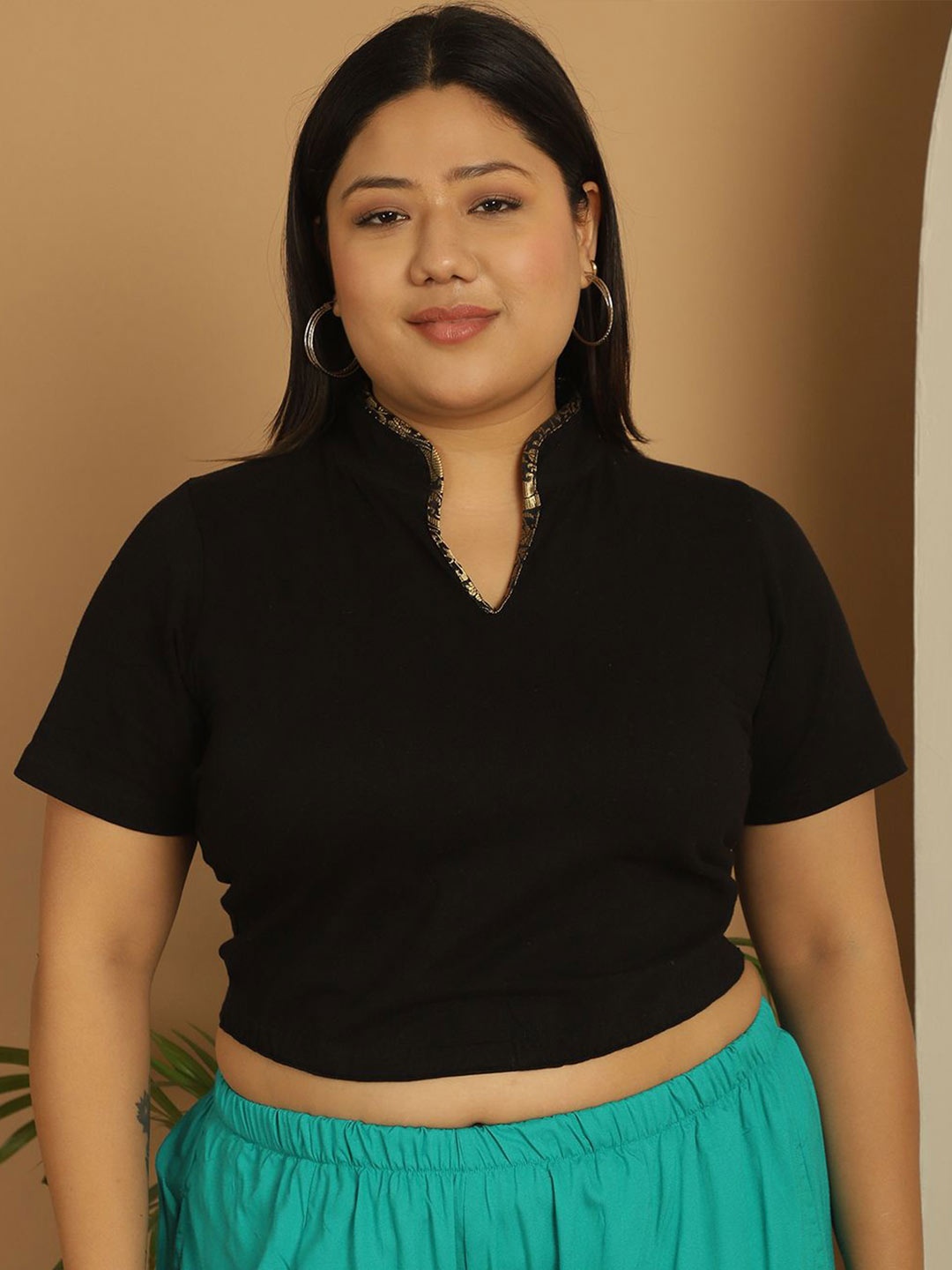 

theRebelinme Women Mandarin Collar Cotton Plus Size Fitted Crop Top, Black