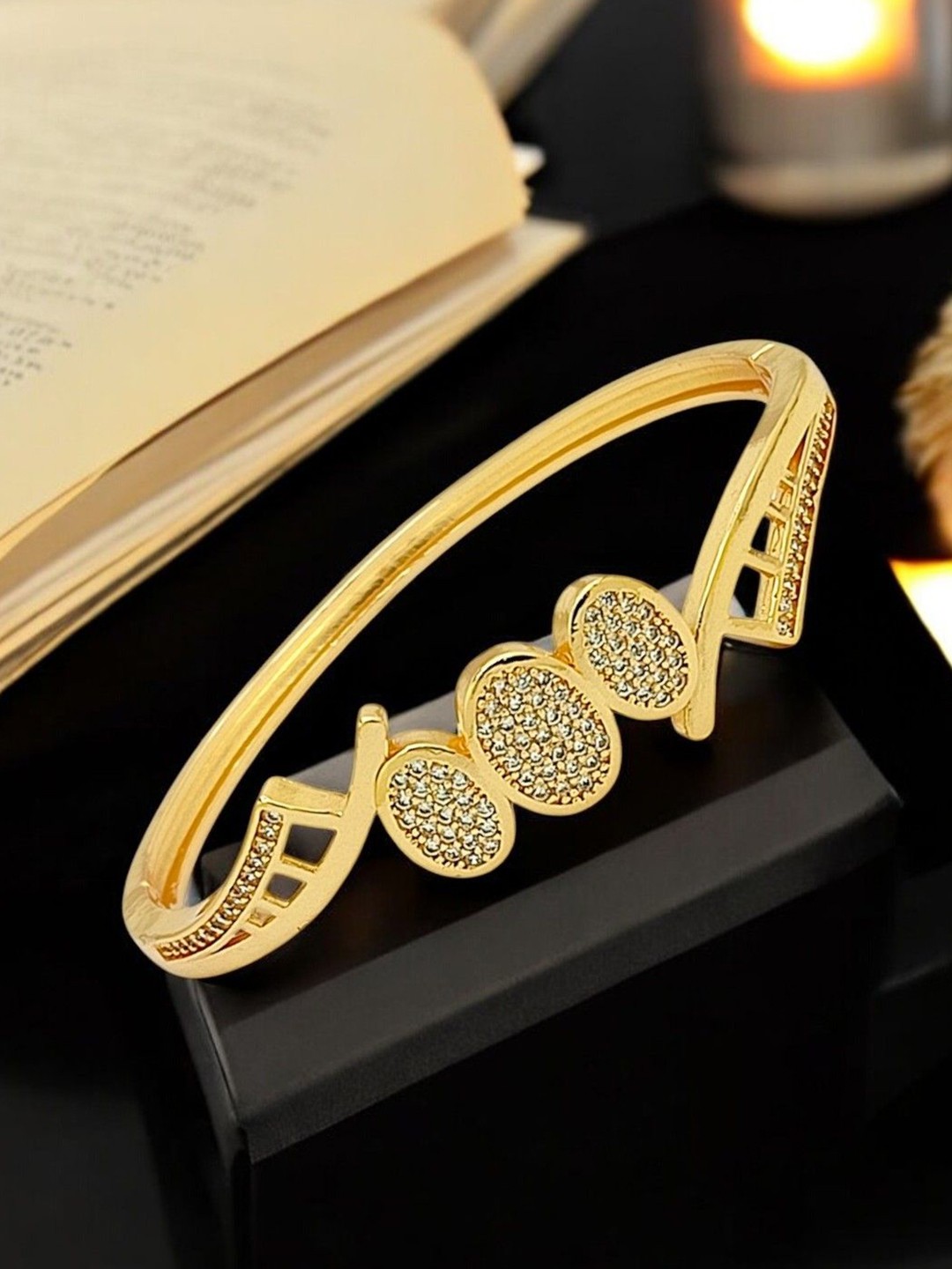 

FEMMIBELLA Women Cubic Zirconia Gold-Plated Kada Bracelet
