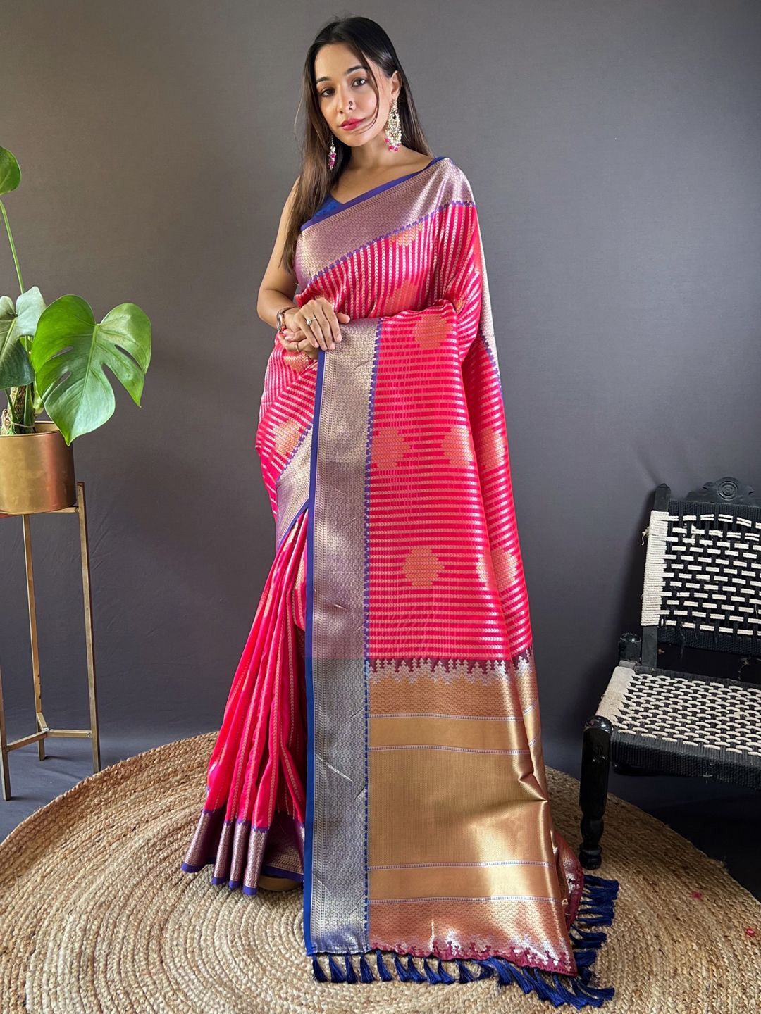 

Panzora Woven Design Zari Silk Blend Designer Banarasi Saree, Pink
