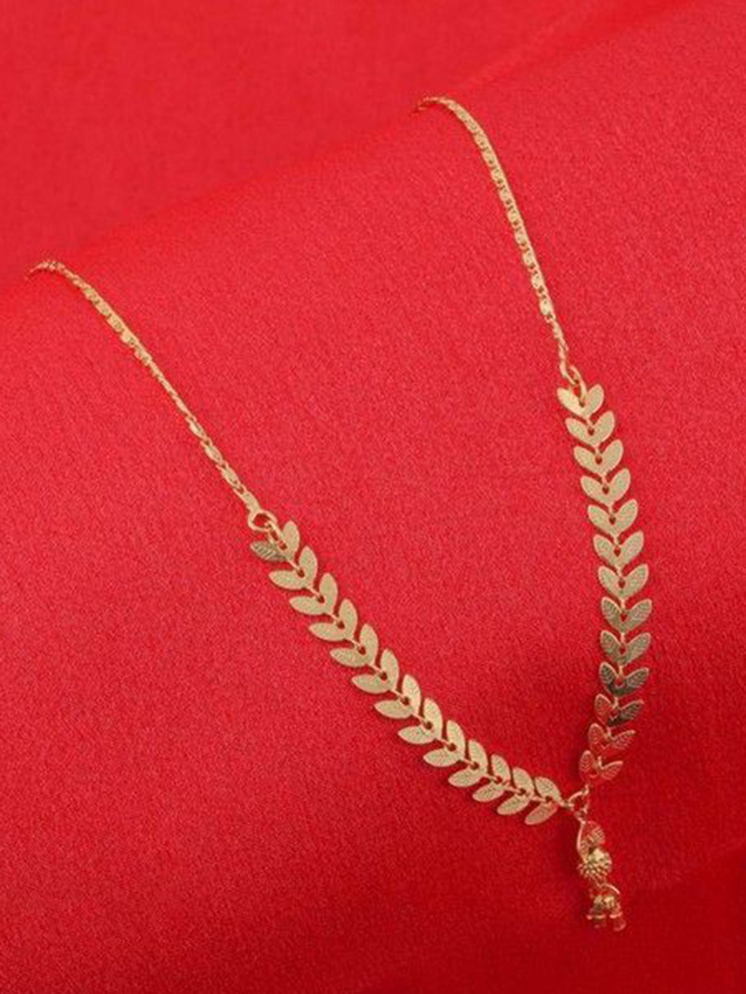 

Wynona Gold-Plated Artificial Beads Mangalsutra