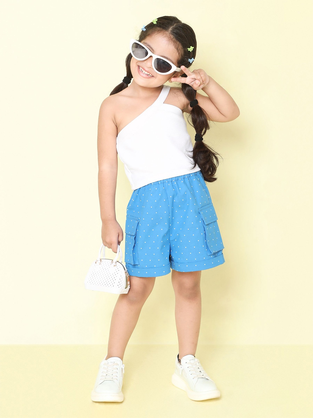 

taffykids Girls One Shoulder Top with Shorts, White