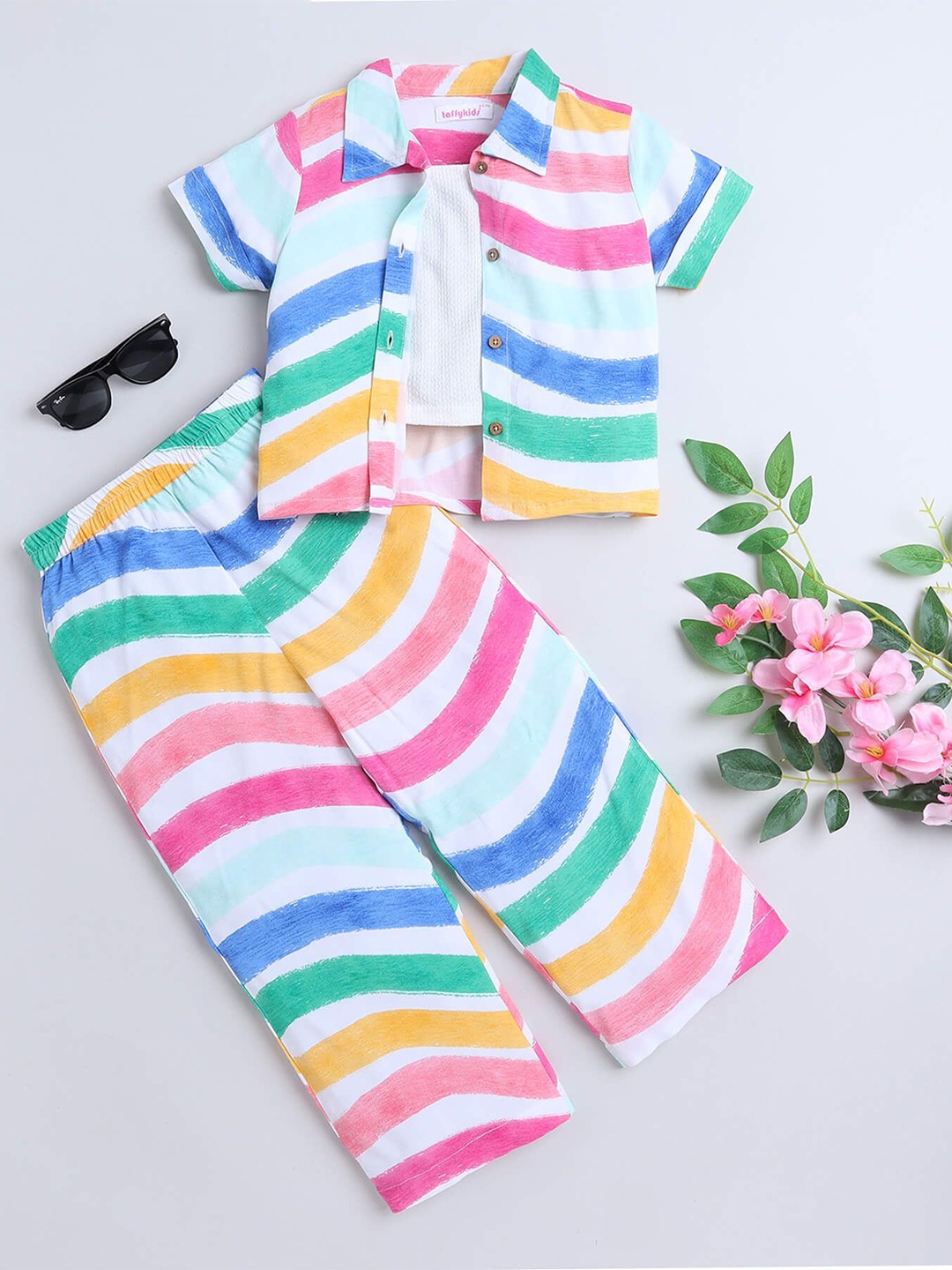 

taffykids Girls Printed Shirt with Trousers, White