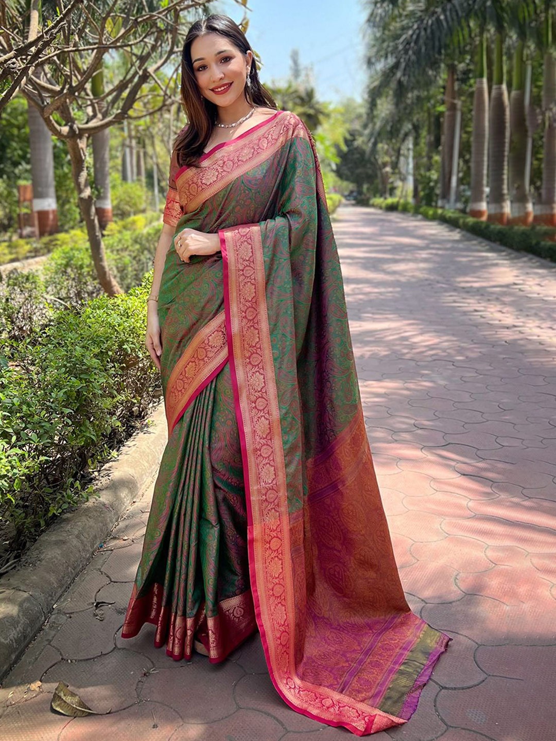 

Kalista Paisley Zari Silk Blend Saree, Green