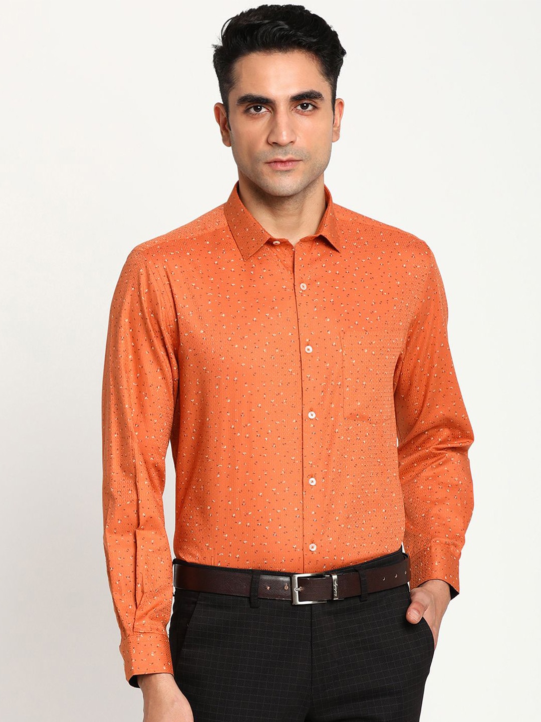 

Turtle Men Standard Spread Collar Micro Ditsy Printed Cotton Slim Fit Formal Shirt, Orange