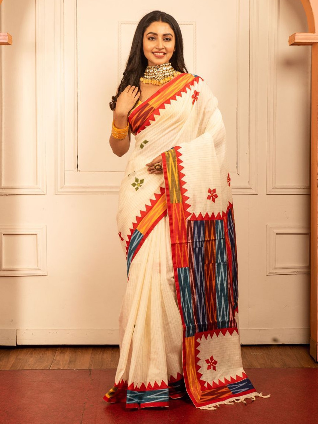 

8POURE Floral Printed Pure Cotton Saree, White