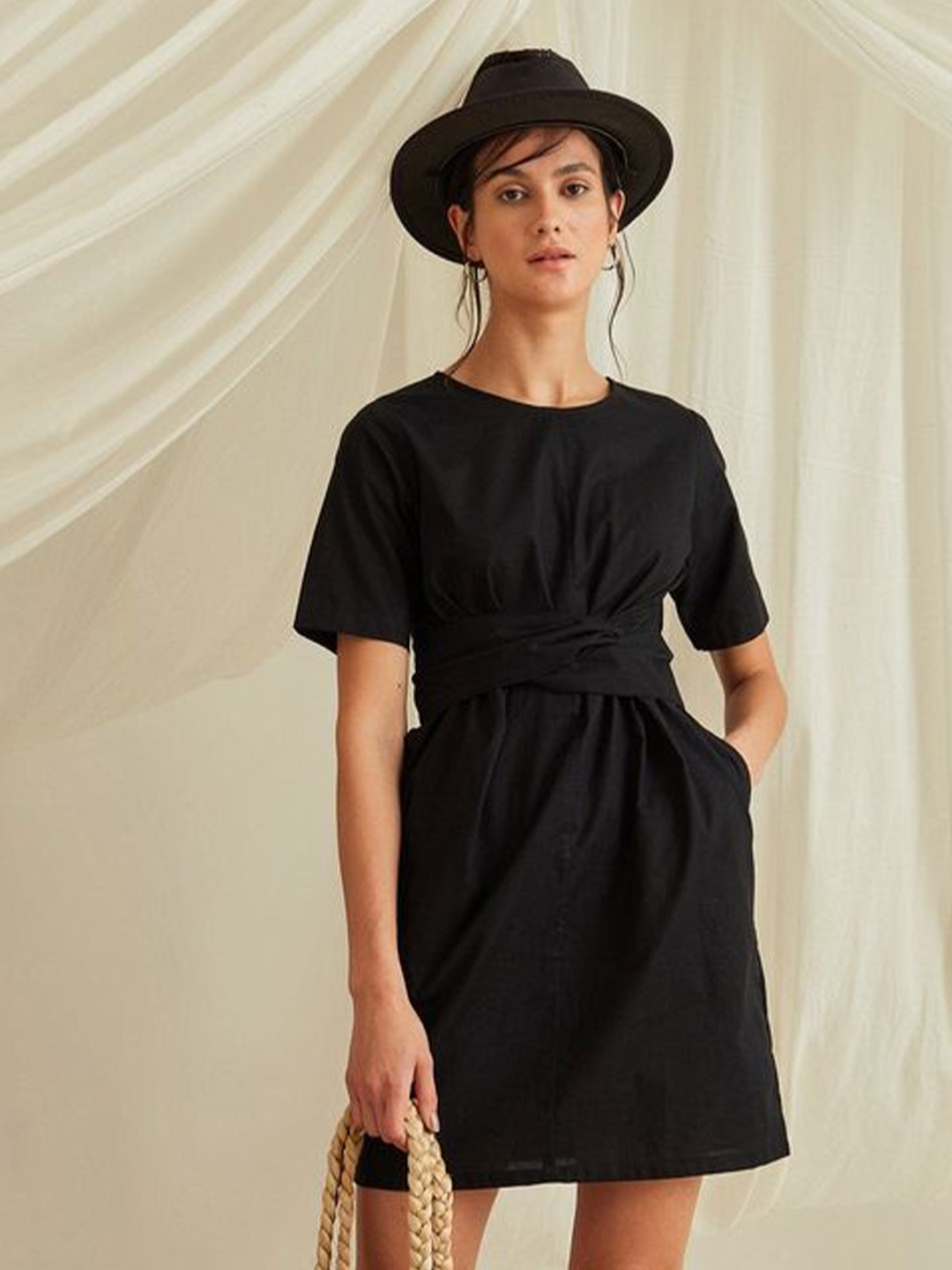 

Abhishti A-Line Dress, Black