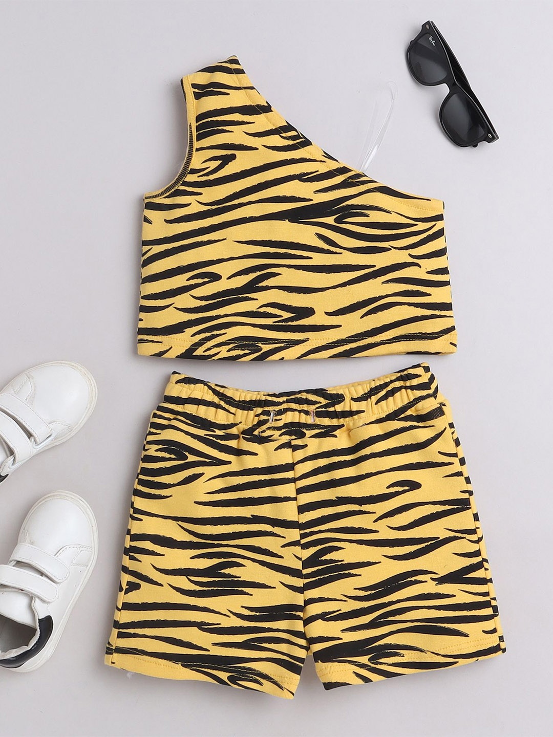 

taffykids Girls Animal Printed One Shoulder Pure Cotton Crop Top with Shorts, Yellow