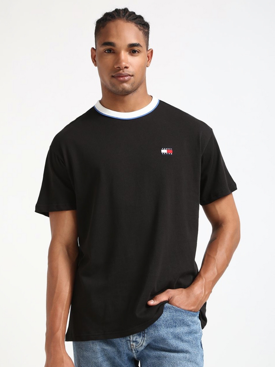 

Tommy Hilfiger Men Solid Relaxed Fit Cotton T-shirt, Black