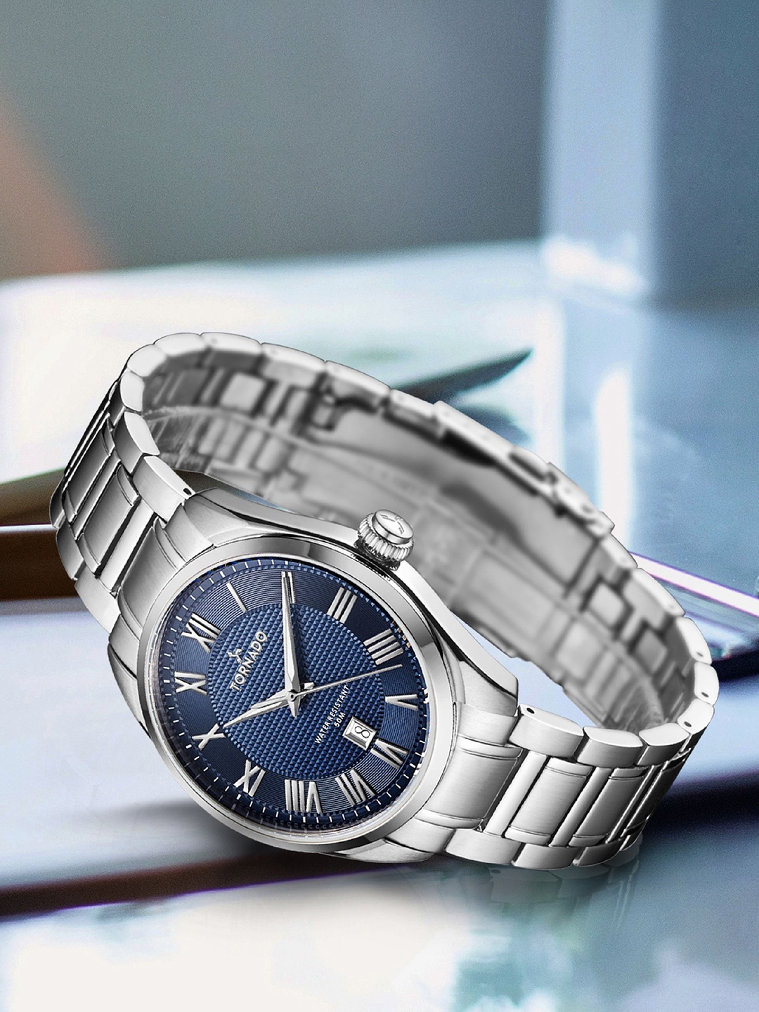 

TORNADO Men Dial & Stainless Steel Bracelet Style Straps Analogue Watch T8007-SBSN, Blue