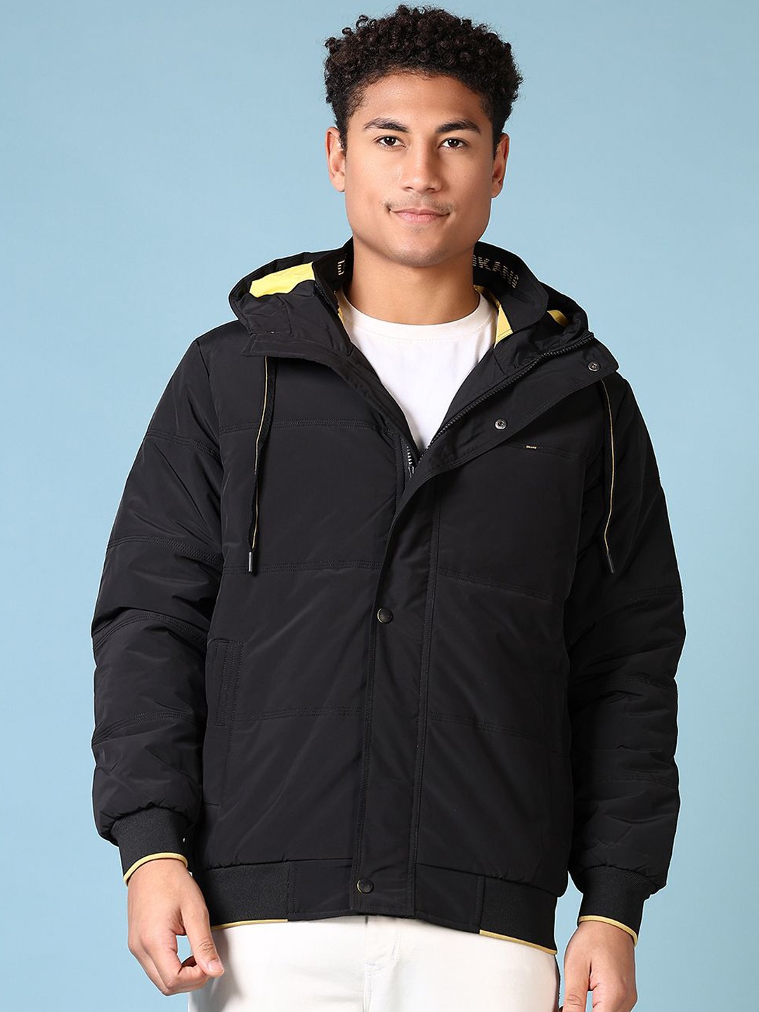 

V-Mart Men Padded Jacket, Black