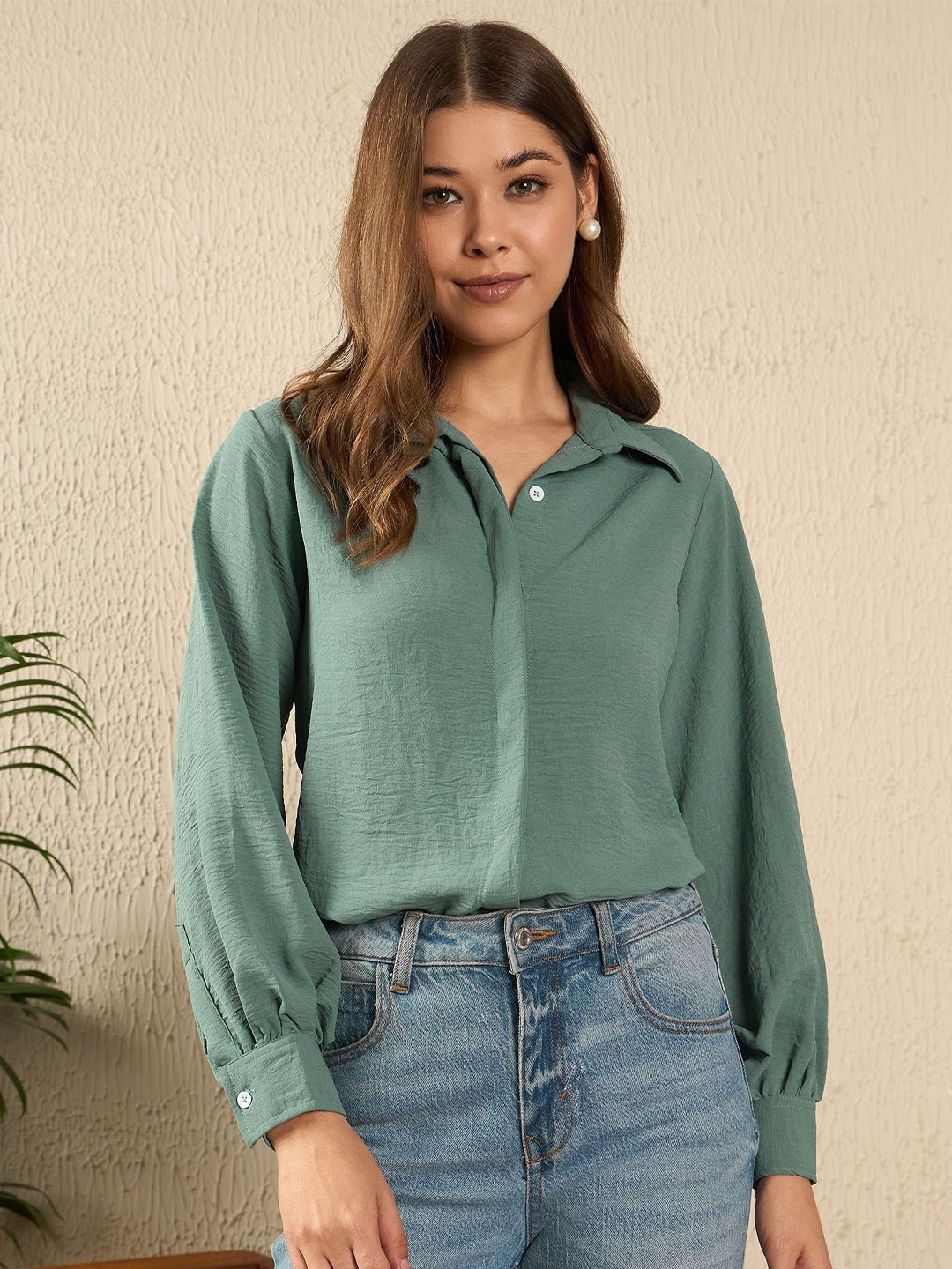 

The Roadster Lifestyle Co. Women Spread Collar Textured Casual Shirt, Green