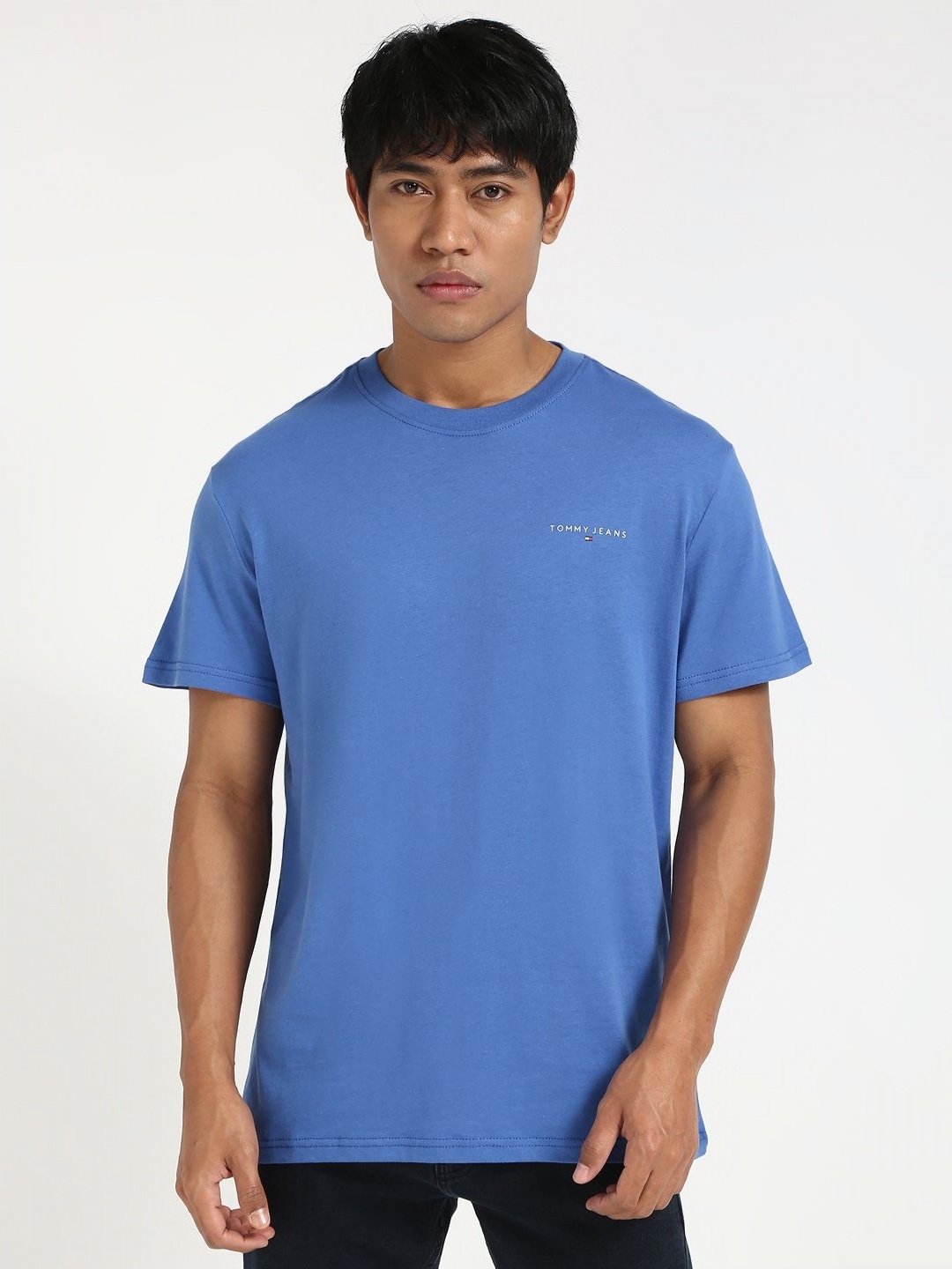 

Tommy Hilfiger Men Solid Slim Fit T-shirt, Blue