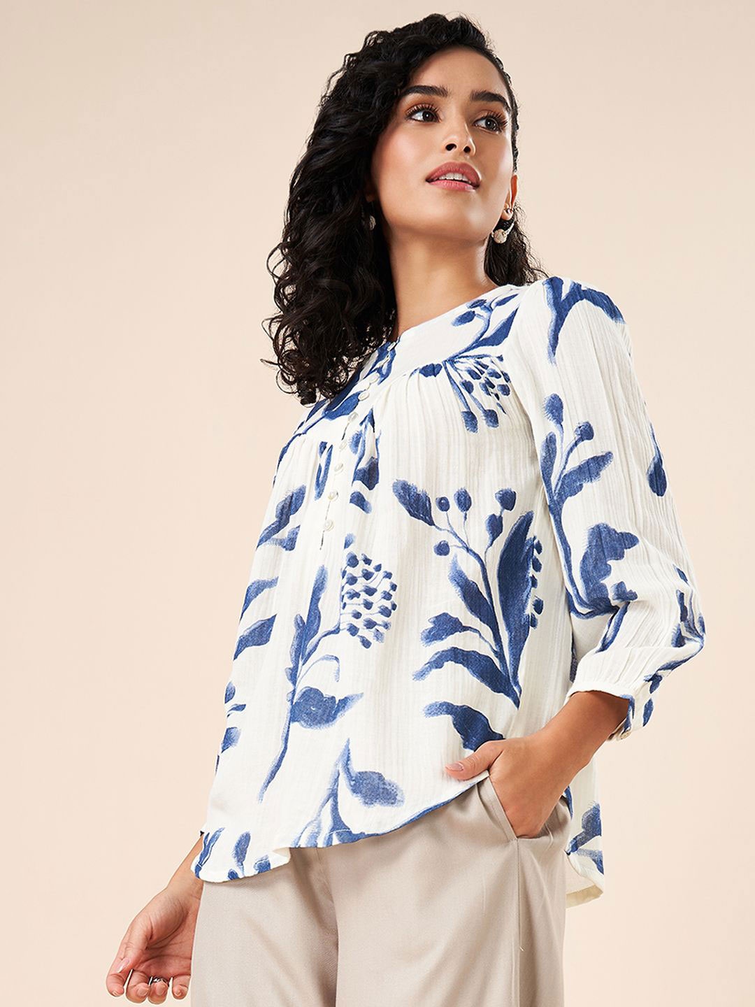 

AKKRITI BY PANTALOONS Women Round Neck Printed Cotton Top, White