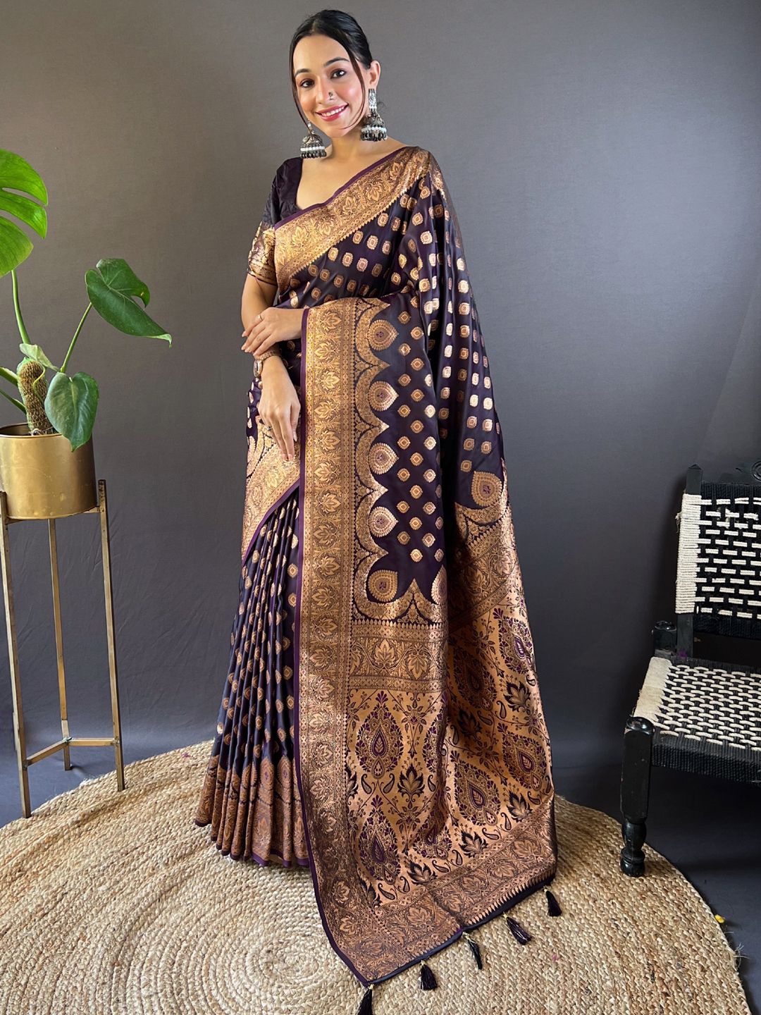 

Panzora Woven Design Zari Silk Blend Banarasi Saree, Purple