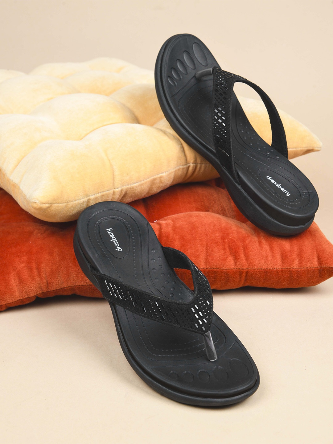 

DressBerry Women Casual T-Strap Flats, Black