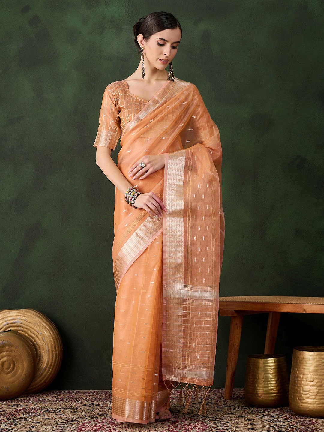 

Sangria Woven Design Kanjeevaram Saree With Blouse Piece, Peach