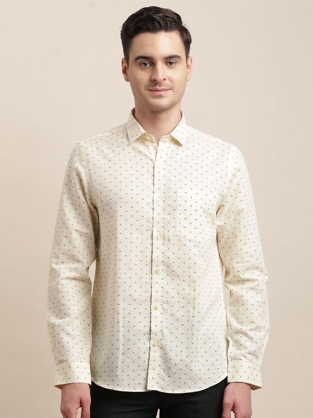 

Turtle Men Standard Spread Collar Geometric Printed Formal Shirt, Cream