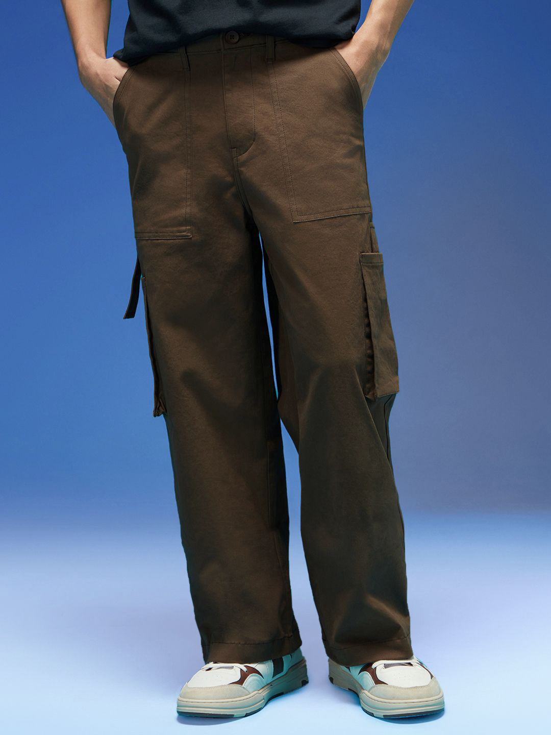 

VEIRDO Men Relaxed Straight Leg High-Rise Cargos, Brown