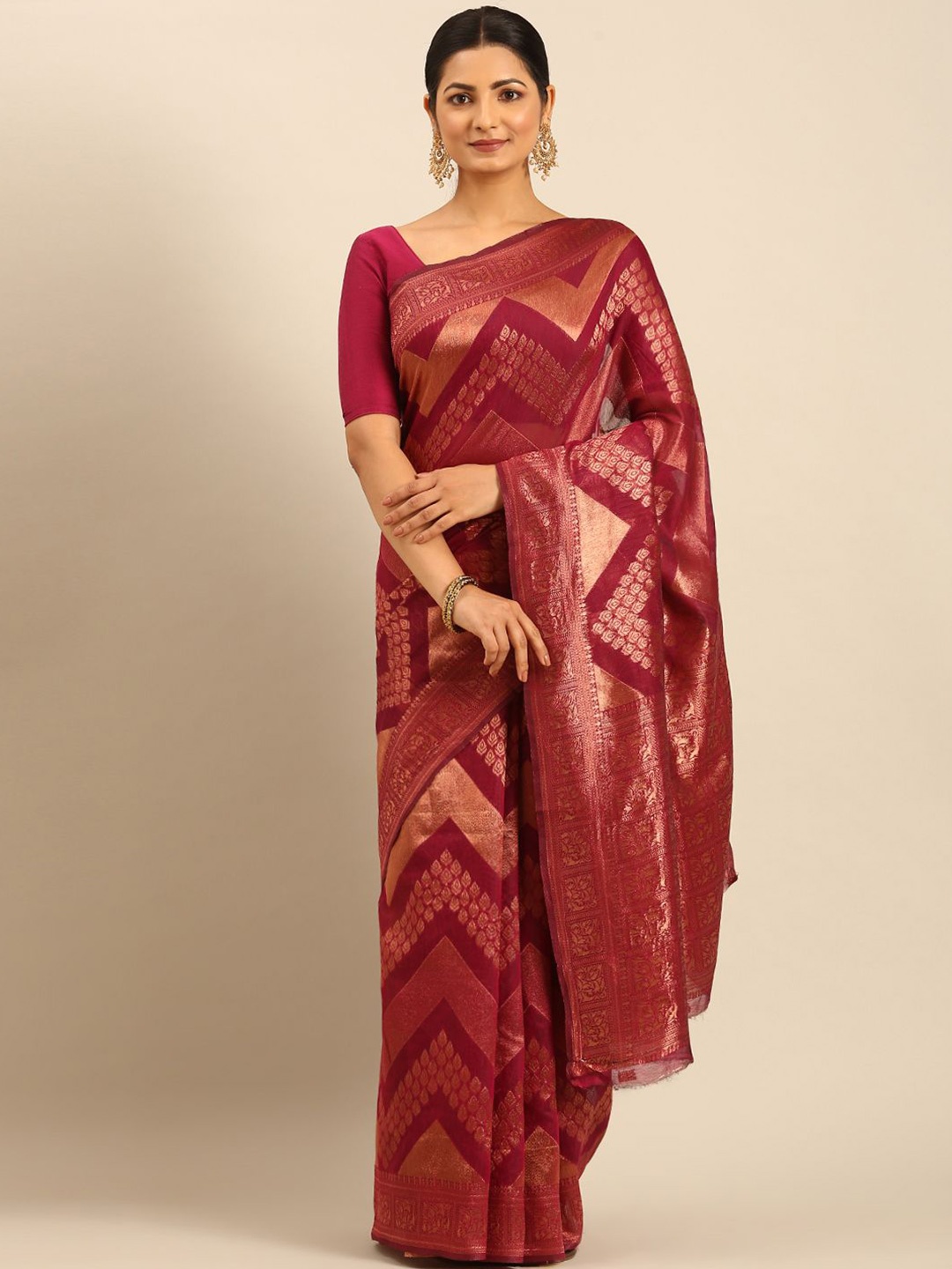 

Panzora Woven Design Saree With Blouse Piece, Maroon