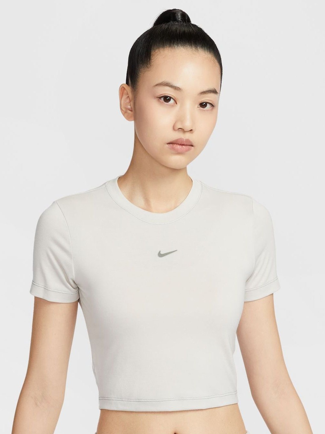 

Nike Sportswear Women Slim Fit Cropped T-Shirt, Beige