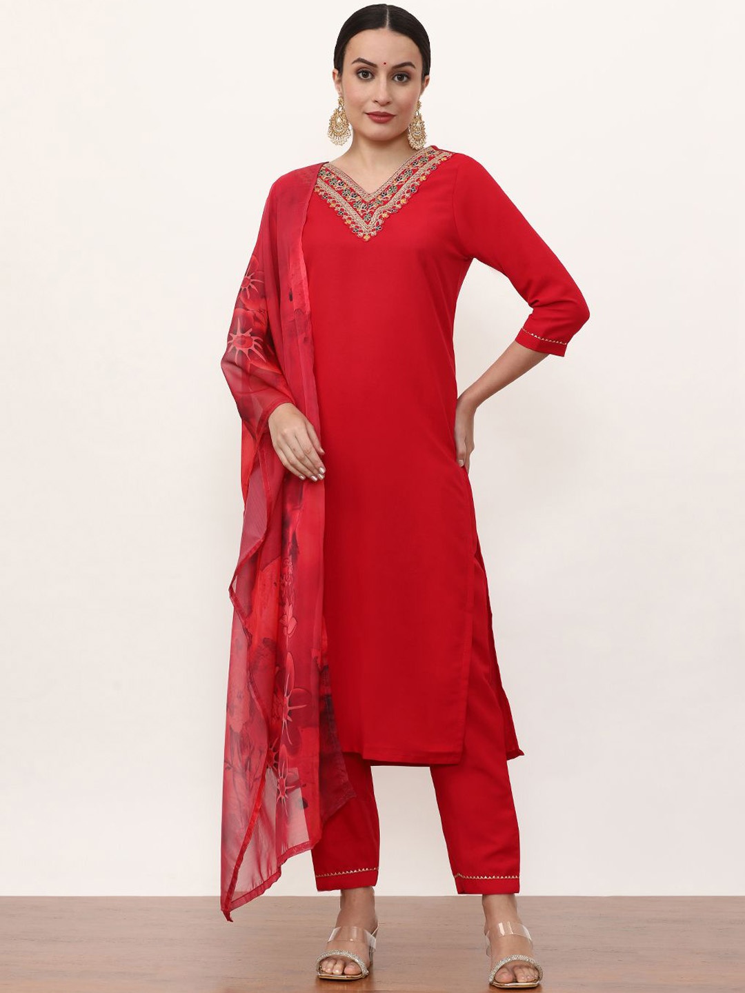 

Jaipur Kurti Women Ethnic Motifs Embroidered Regular Kurta with Trousers & With Dupatta, Red