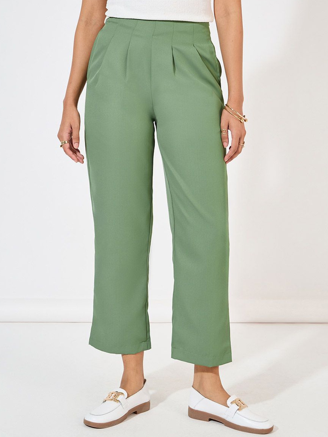 

Styli Women High Rise Tapered Trouser With Dart Detail, Green