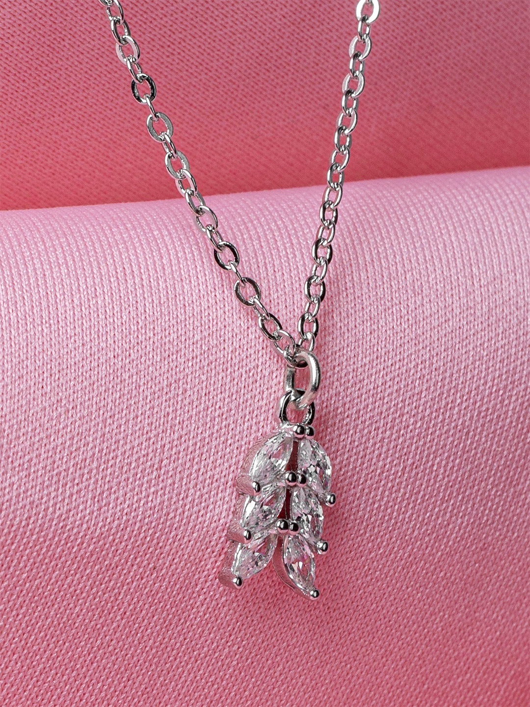 

Silverfied 925 Sterling Silver Rhodium-Plated Stone Studded Minimal Chain