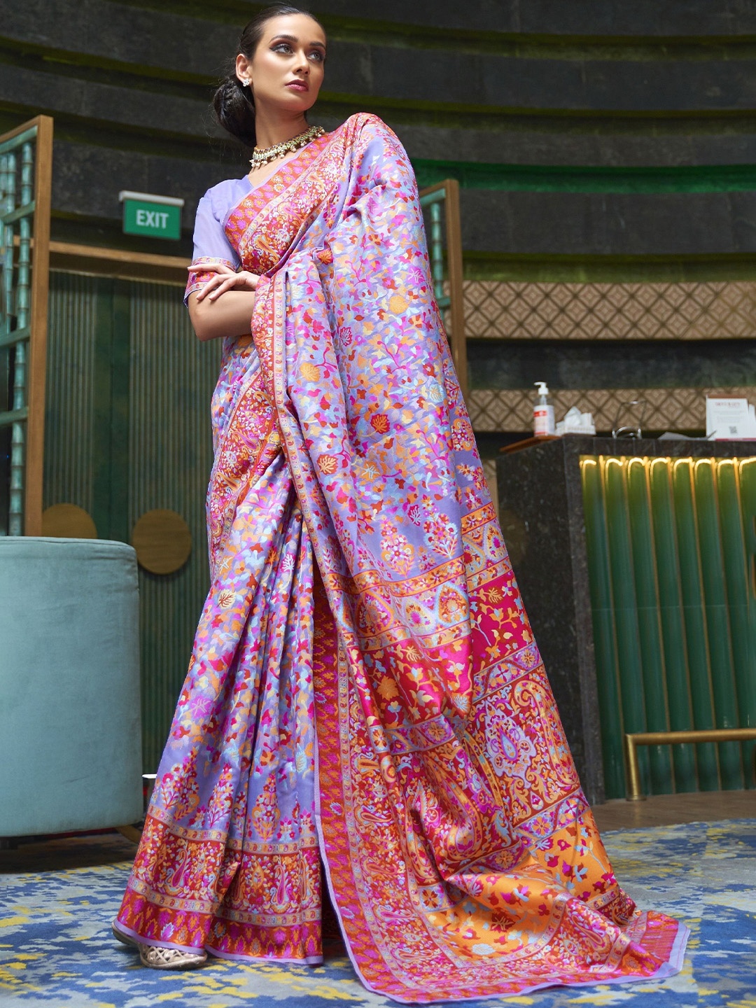 

Rujave Women Woven Design Zari Saree, Purple