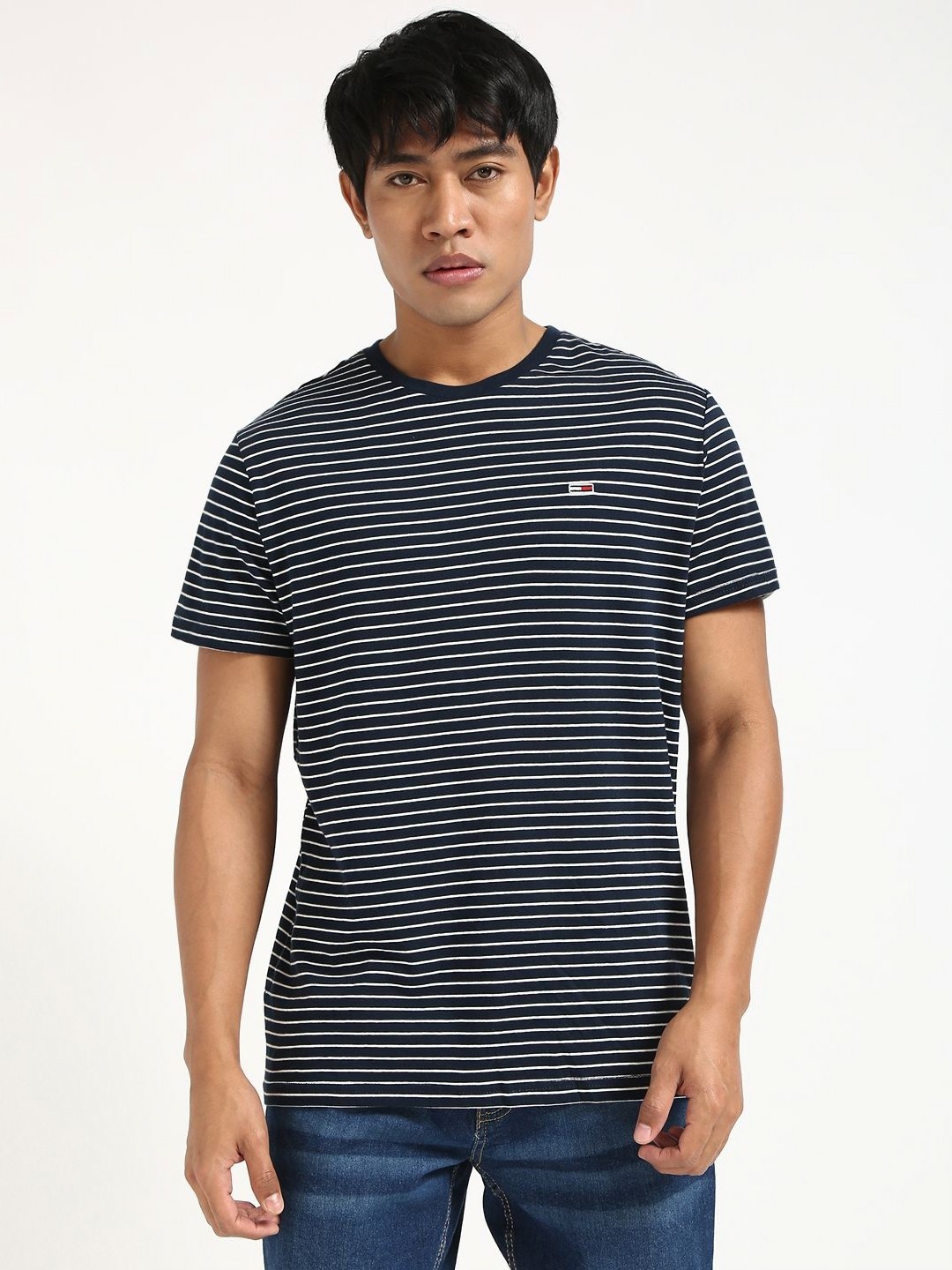 

Tommy Hilfiger Men Striped Round Neck Pure Cotton Slim Fit T-shirt, Navy blue