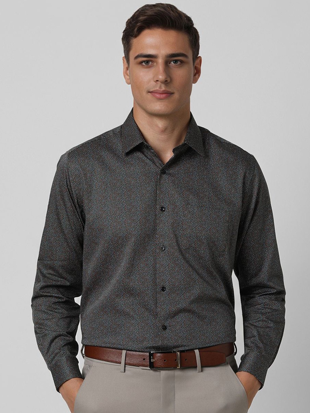 

Van Heusen Men Spread Collar Micro Ditsy Printed Cotton Formal Shirt, Black