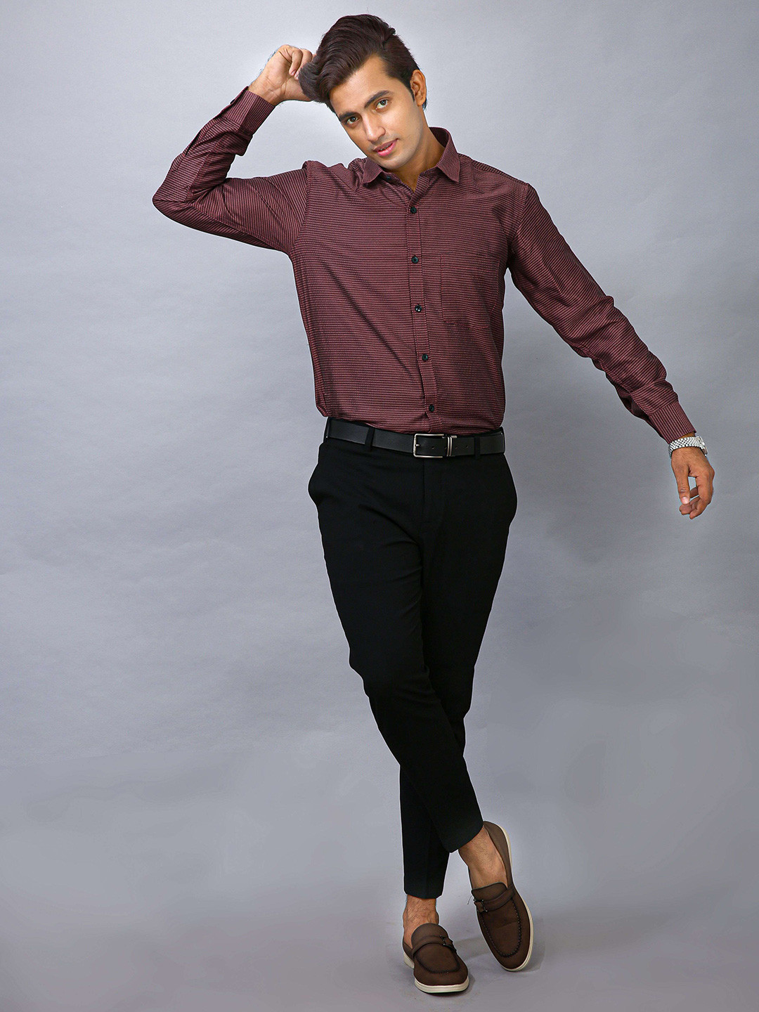 

BOWLIFESTYLE Men Classic Spread Collar Textured Formal Shirt, Purple