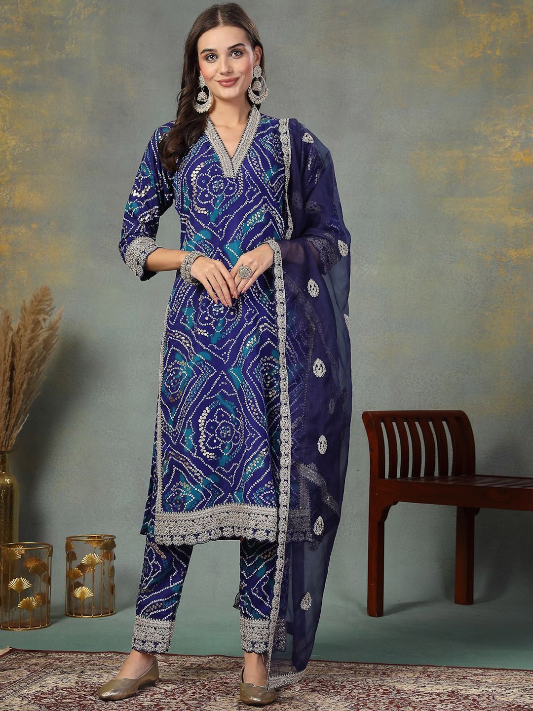 

Stylum Women Bandhani Printed Regular Kurta with Trousers & With Dupatta, Blue