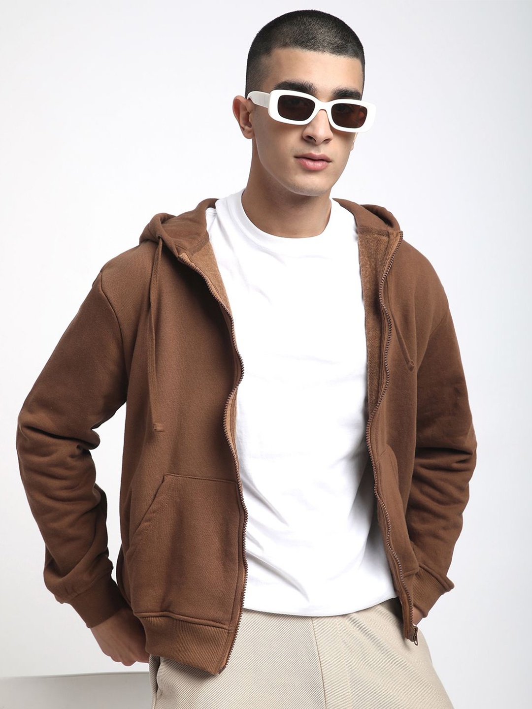 

R&B Men Long Sleeves Hooded Sweatshirt, Brown