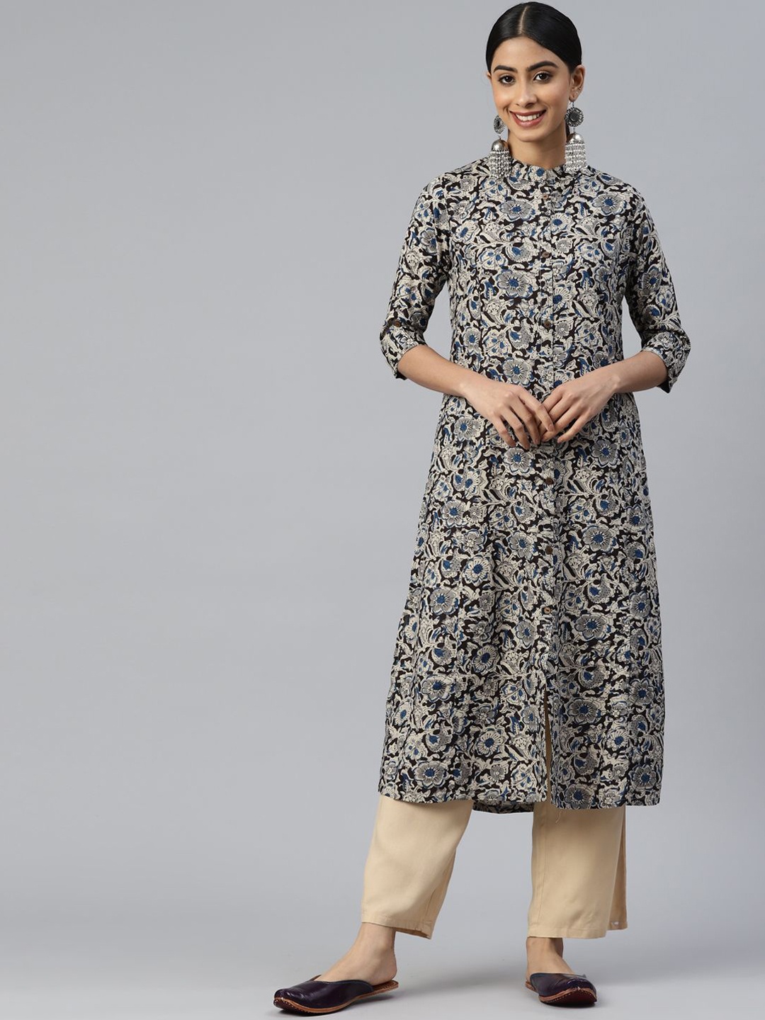 

Vbuyz Floral Printed Three-Quarter Sleeves A-Line Kurta, Blue