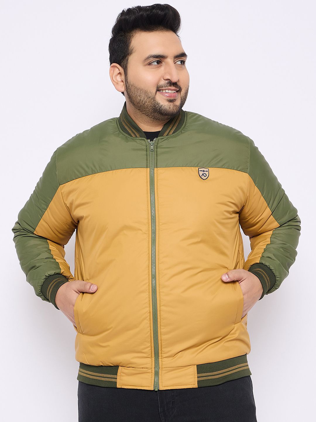 

Adobe Men Lightweight Quilted Jacket, Tan