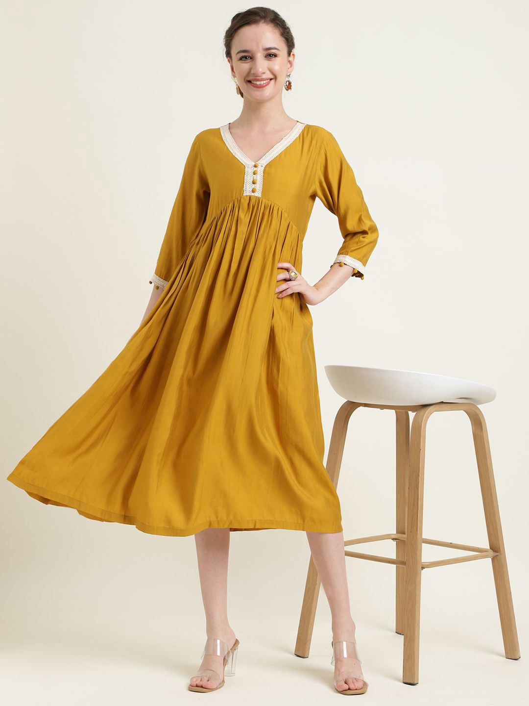 

ZARI Women V-Neck Empire Midi Dress, Gold