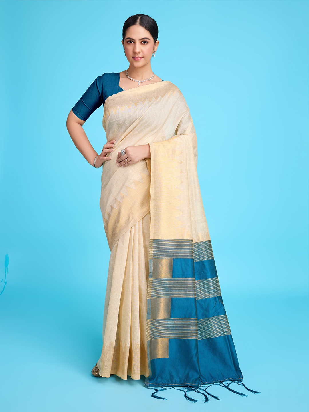 

Kriyansh Woven Design Pure Linen Banarasi Saree, Beige