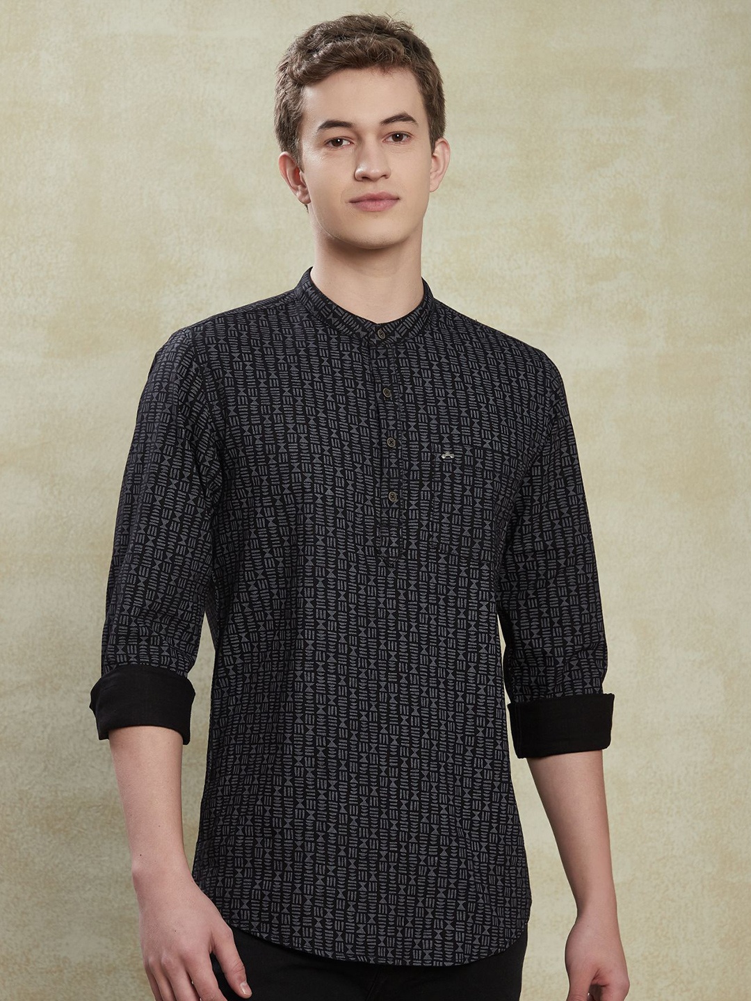 

Turtle Men Relaxed Band Collar Geometric Printed Cotton Casual Shirt, Black