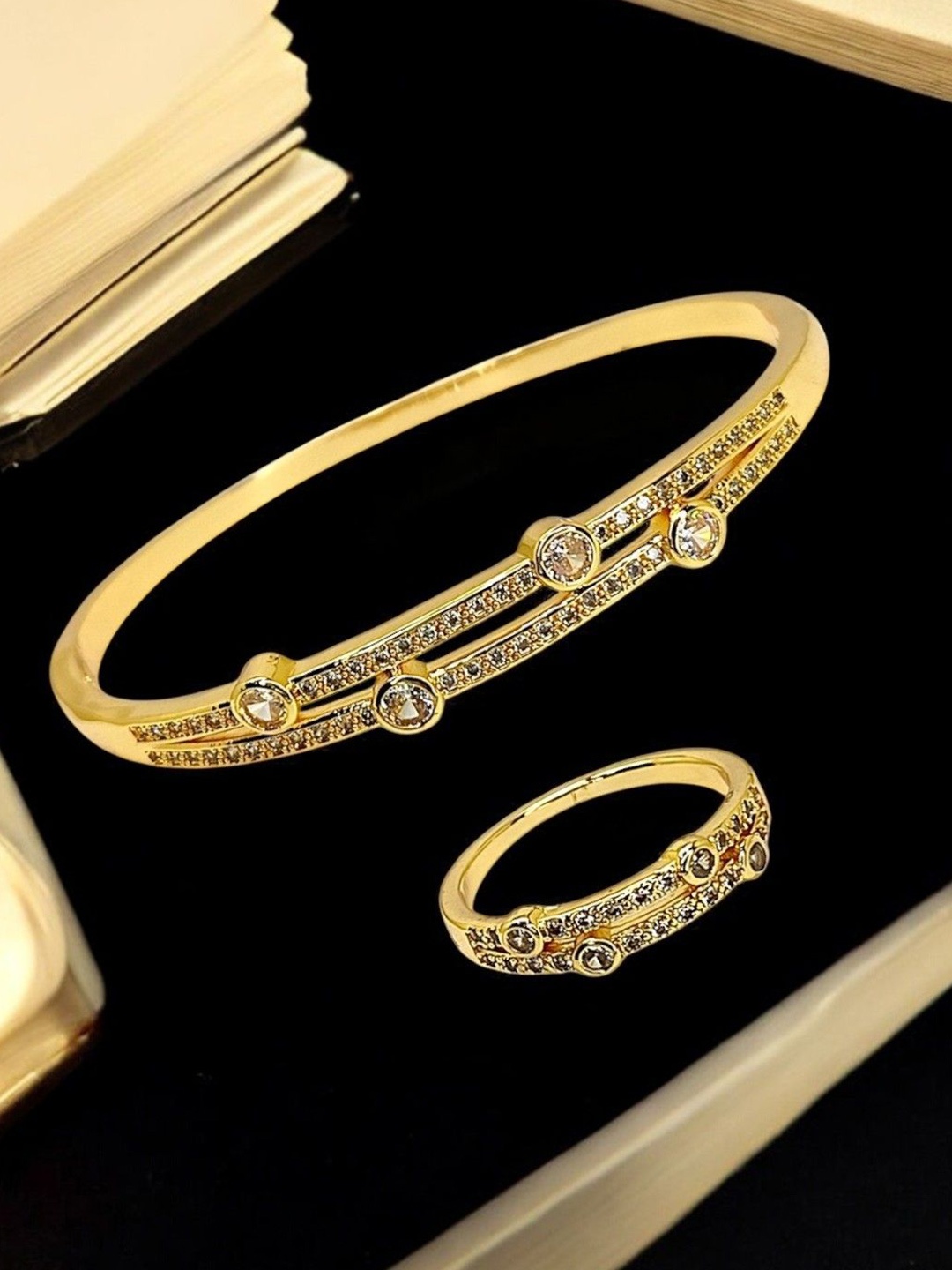 

FEMMIBELLA Women Cubic Zirconia Gold-Plated Kada Bracelet